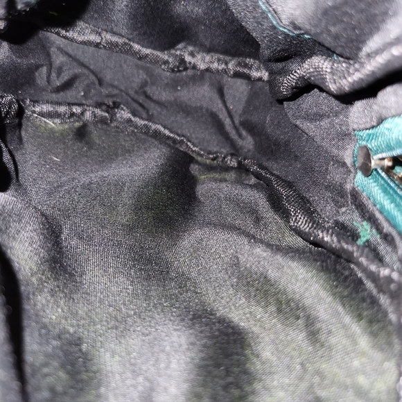 Small Crossbody Avocado Purse Bag Green. See pics for minor imperfections - Picture 10 of 12